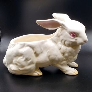 Vintage Lefton Rabbit Planter Figurine #3241. EUC.